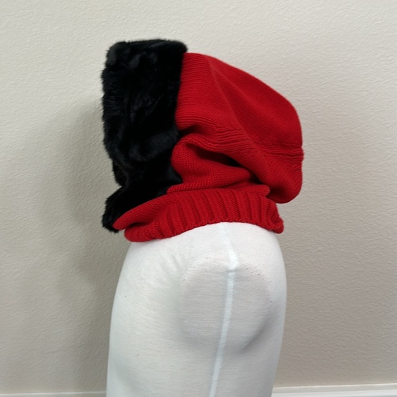 Spyder BEANIE, GLOVE, HOODED SCARF - Red - Picture 8 of 13